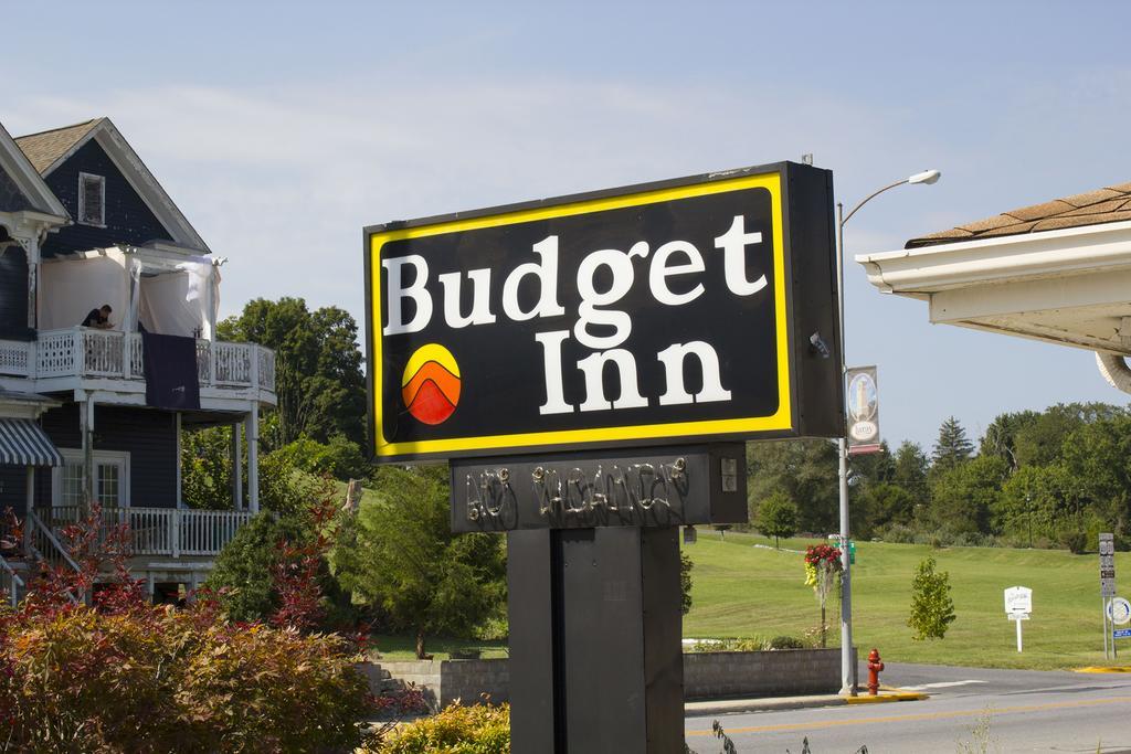 Budget Inn Лурей Екстериор снимка